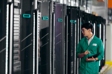 Accessori Vari Intel Hpe Dl38X Nvm E 8 Ssd Express Bay - Visualizzazione dettagliata